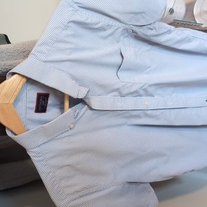 Men's UnTuckit shirt